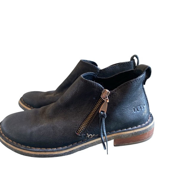 UGG Clementine Shearling Lined Black Ankle Booties - Picture 3 of 11